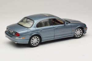 Jaguar S-Type X200 Blue Maisto 1:18 31865 Diecast - image 3 of 8