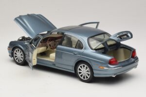 Jaguar S-Type X200 Blue Maisto 1:18 31865 Diecast - image 5 of 8