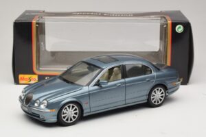 Jaguar S-Type X200 Blue Maisto 1:18 31865 Diecast - image 8 of 8