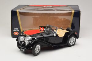 Jaguar SS100 Roadster Black Bburago 1:18 3006-M3 Diecast - image 6 of 6