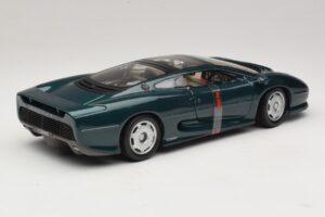 Jaguar XJ220 Green Metallic Maisto 1:18 31807 Diecast - image 3 of 8