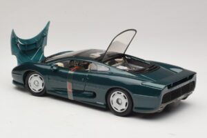 Jaguar XJ220 Green Metallic Maisto 1:18 31807 Diecast - image 5 of 8