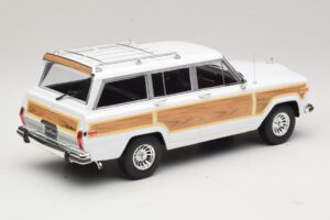Jeep Grand Wagoneer White KK-Scale 1:18 KKDC181111 Diecast - image 2 of 6