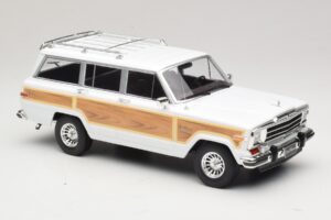 Jeep Grand Wagoneer White KK-Scale 1:18 KKDC181111 Diecast - image 4 of 6