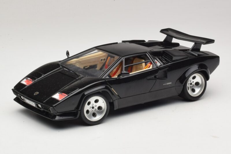 Lamborghini Countach 5000 Quattrovalvole Black Bburago 1:18 3337 Diecast