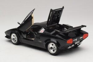 Lamborghini Countach 5000 Quattrovalvole Black Bburago 1:18 3337 Diecast - image 5 of 8