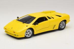 Lamborghini Diablo Yellow Maisto 1:18 32803 Diecast