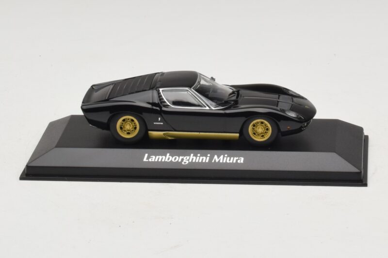 Lamborghini Miura P400 Black Maxichamps 1:43 Lamborghini Miura P400 Black Maxichamps 1:43 940103000 Diecast