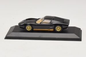 Lamborghini Miura P400 Black Minichamps 1:43 430103004 Diecast