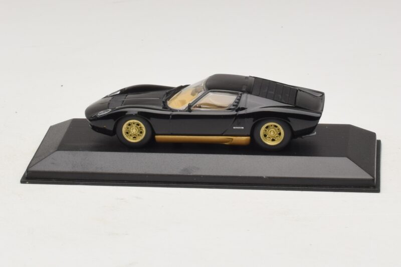 Lamborghini Miura P400 Black Minichamps 1:43 430103004 Diecast