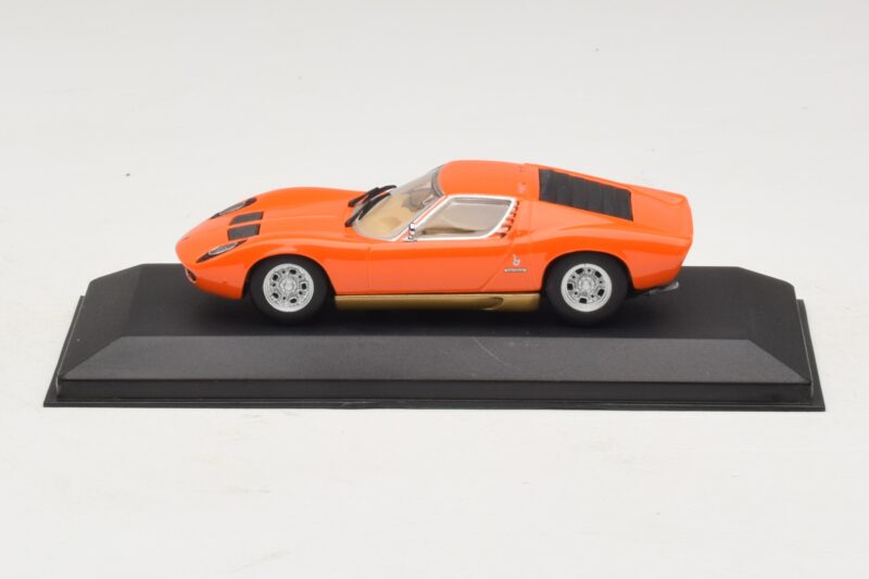 Lamborghini Miura P400 Orange Minichamps 1:43 430103002 Diecast