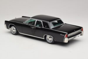 Lincoln Continental Black KK-Scale 1:18 KKDC181483 Diecast - image 5 of 6
