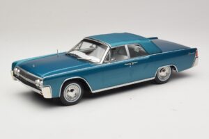 Lincoln Continental Convertible Turquoise Metallic KK-Scale 1:18 KKDC181524 Diecast - image 2 of 7