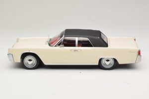 Lincoln Continental Convertible White John F. Kennedy KK-Scale 1:18 KKDC181523 Diecast - image 4 of 7