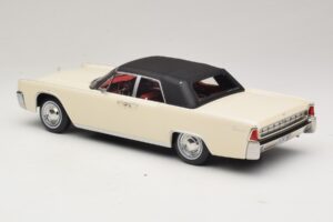 Lincoln Continental Convertible White John F. Kennedy KK-Scale 1:18 KKDC181523 Diecast - image 6 of 7