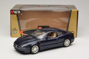 Maserati 3200 GT Blue Bburago 1:18 3371-P1 Diecast - image 8 of 8
