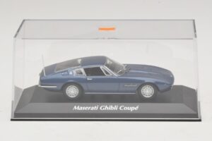 Maserati Ghibli Blue Metallic Maxichamps 1:43 940123321 Diecast - image 4 of 5