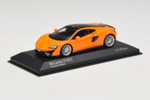 McLaren 570GT Orange Minichamps 1:43 537154521 Diecast - image 2 of 5