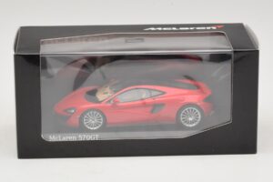McLaren 570GT Vermillion Red Minichamps 1:43 537154522 Diecast - image 5 of 5