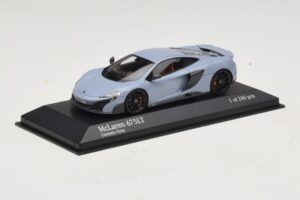 McLaren 675LT Ceramic Grey Minichamps 1:43 537154420 Diecast - image 2 of 5