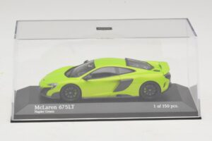 McLaren 675LT Napier Green Minichamps 1:43 537154422 Diecast - image 4 of 5
