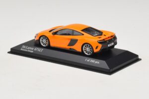 McLaren 675LT Orange Minichamps 1:43 537154421 Diecast - image 3 of 5