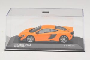 McLaren 675LT Orange Minichamps 1:43 537154421 Diecast - image 4 of 5