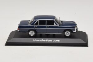 Mercedes 200D W115 Blue Maxichamps 1:43 940034000 Diecast