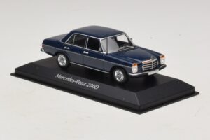 Mercedes 200D W115 Blue Maxichamps 1:43 940034000 Diecast - image 3 of 5