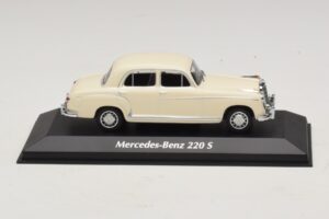 Mercedes 220 S W180 White Maxichamps 1:43 940033000 Diecast