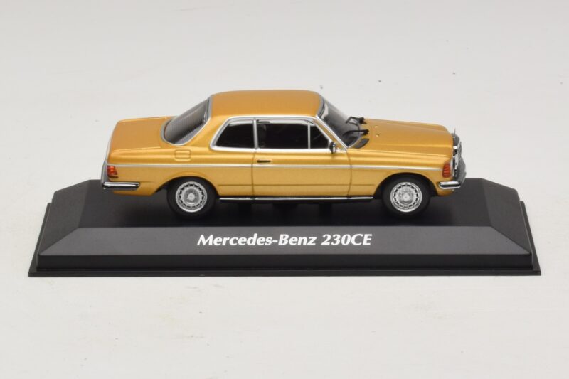 Mercedes 230 CE C123 Gold Metallic Maxichamps 1:43 940032220 Diecast