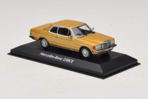 Mercedes 230 CE C123 Gold Metallic Maxichamps 1:43 940032220 Diecast - image 3 of 5