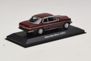 Mercedes 230 CE C123 Red Maxichamps 1:43 940032221 Diecast - image 2 of 5