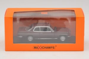 Mercedes 230 CE C123 Red Maxichamps 1:43 940032221 Diecast - image 5 of 5