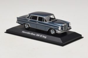 Mercedes 300 SE W112 Lang Blue Metallic Maxichamps 1:43 940035200 Diecast - image 3 of 5