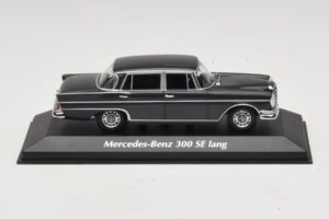 Mercedes 300 SE W112 Lang Dark Grey Maxichamps 1:43 940035201 Diecast