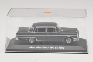 Mercedes 300 SE W112 Lang Dark Grey Maxichamps 1:43 940035201 Diecast - image 4 of 5
