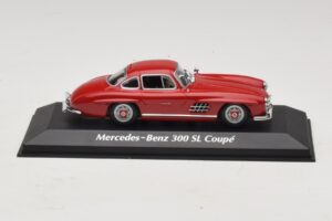 Mercedes 300 SL W198 Red Maxichamps 1:43 940039001 Diecast