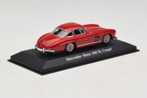 Mercedes 300 SL W198 Red Maxichamps 1:43 940039001 Diecast - image 2 of 5