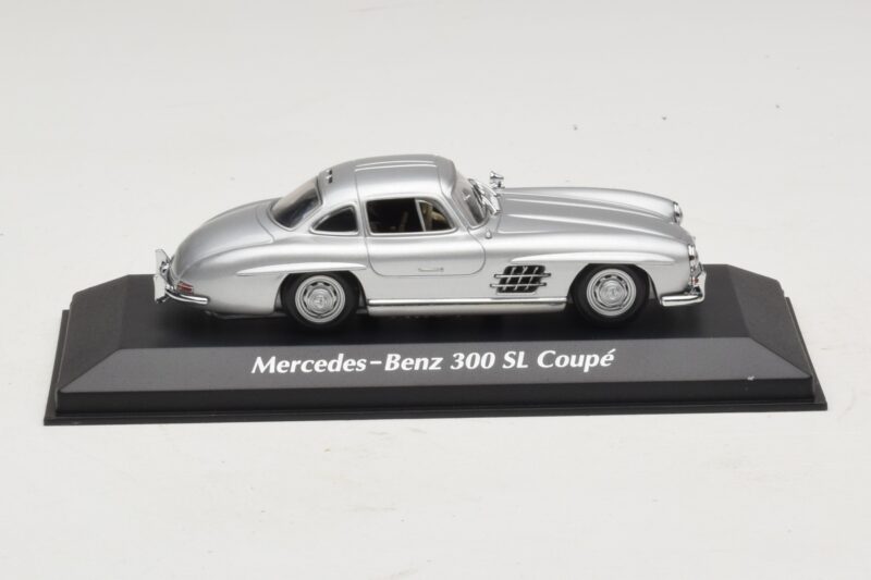 Mercedes 300 SL W198 Silver Maxichamps 1:43 Mercedes 300 SL W198 Silver Maxichamps 1:43 940039000 Diecast