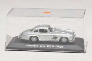 Mercedes 300 SL W198 Silver Maxichamps 1:43 940039000 Diecast - image 4 of 5