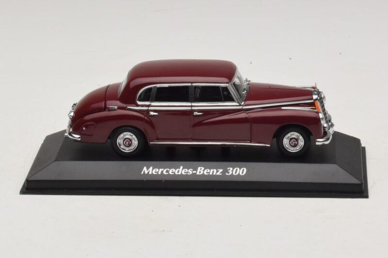 Mercedes 300 W186 Dark Red Maxichamps 1:43 940039060 Diecast
