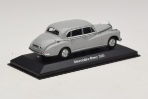 Mercedes 300 W186 Grey Maxichamps 1:43 940039061 Diecast - image 2 of 5