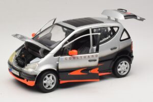 Mercedes A-Class W168 D. Coulthard Silver Maisto 1:18 35841 Diecast - image 2 of 8
