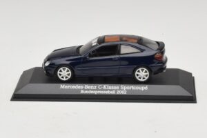 Mercedes C-Class Sportscoupe CL203 Blue Metallic Bundespressball Minichamps 1:43 MB010 Diecast