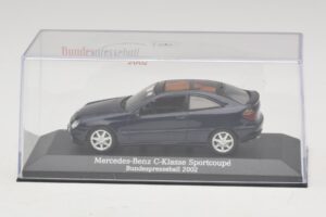 Mercedes C-Class Sportscoupe CL203 Blue Metallic Bundespressball Minichamps 1:43 MB010 Diecast - image 4 of 5