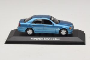 Mercedes C-Class W202 Blue Metallic Maxichamps 1:43 940037060 Diecast
