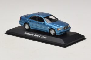 Mercedes C-Class W202 Blue Metallic Maxichamps 1:43 940037060 Diecast - image 3 of 5