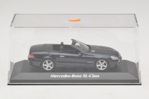 Mercedes SL R230 Blue Metallic Maxichamps 1:43 940037531 Diecast - image 4 of 5