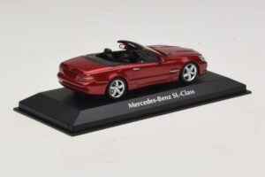 Mercedes SL R230 Red Metallic Maxichamps 1:43 940037530 Diecast - image 2 of 5